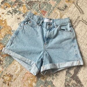 Topshop Mom Light Wash Blue Denim High Rise Jean Shorts Size 4